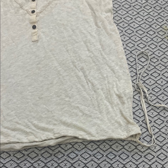 Gentle used Hi*Line Women's Cream Sleeveless Top size: XS - Picture 7 of 7